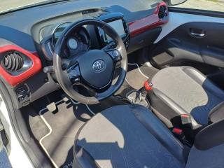 TOYOTA Aygo usata, con Airbag testa