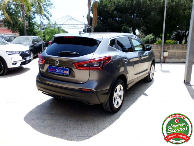 NISSAN Qashqai usata, con Boardcomputer