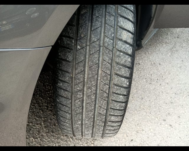 MERCEDES-BENZ B 200 usata, con Frenata d