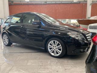 MERCEDES-BENZ B 180 usata, con Alzacristalli elettrici