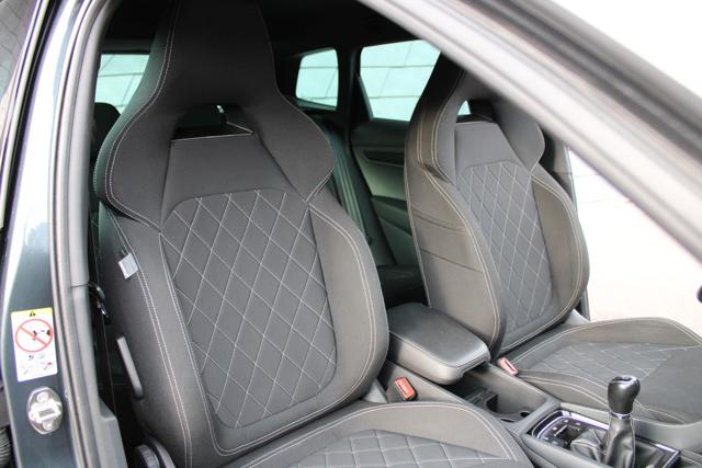 SKODA Karoq usata, con Fari Xenon