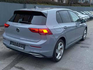 VOLKSWAGEN Golf usata, con Autoradio
