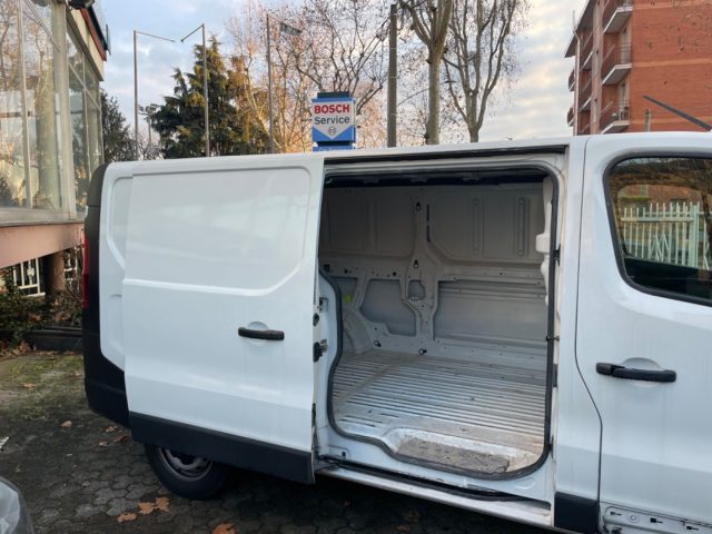 RENAULT Trafic usata 15