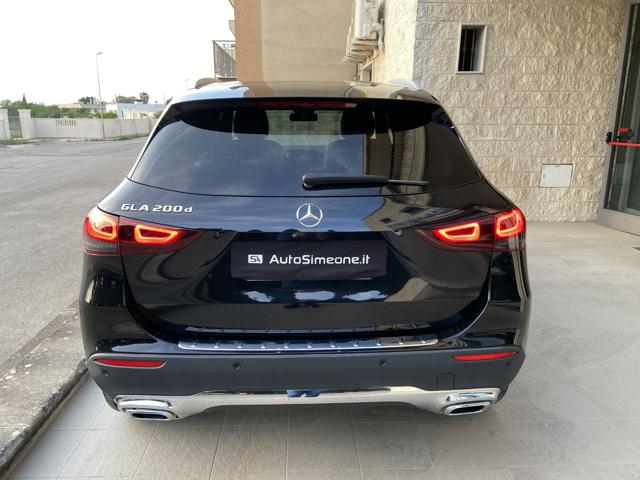 MERCEDES-BENZ GLA 200 usata, con Autoradio
