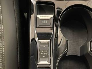 PEUGEOT 208 usata, con Sensori di parcheggio posteriori