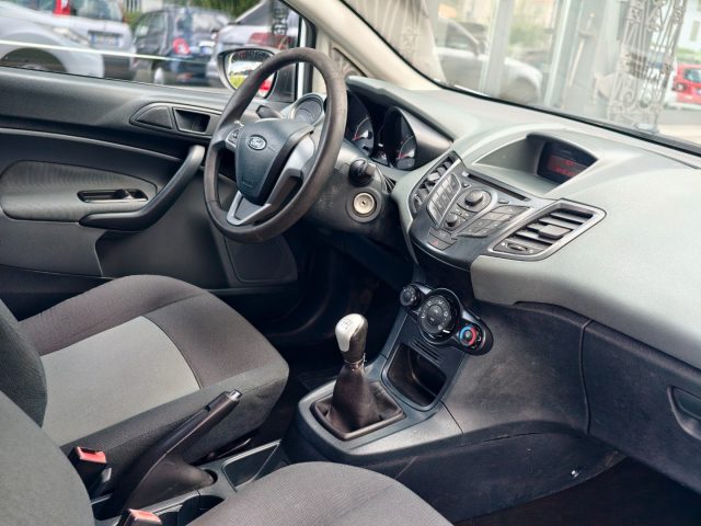 FORD Fiesta usata, con Lettore CD
