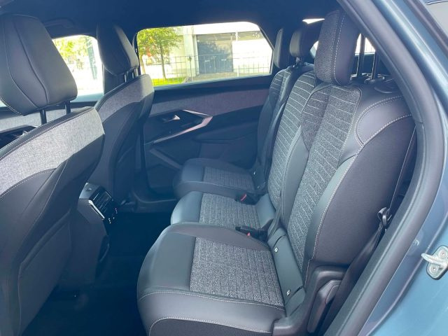 PEUGEOT 5008 usata, con Specchietti laterali elettrici
