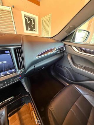 MASERATI Levante usata, con Autoradio