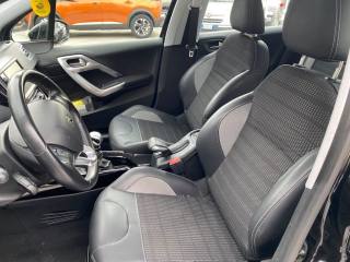 PEUGEOT 2008 usata, con Controllo automatico clima