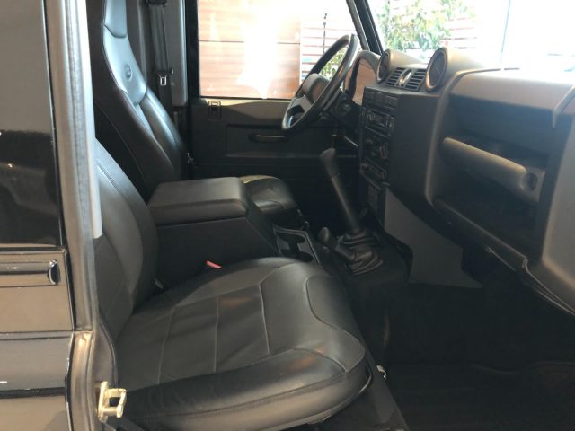 LAND ROVER Defender usata, con Cronologia tagliandi