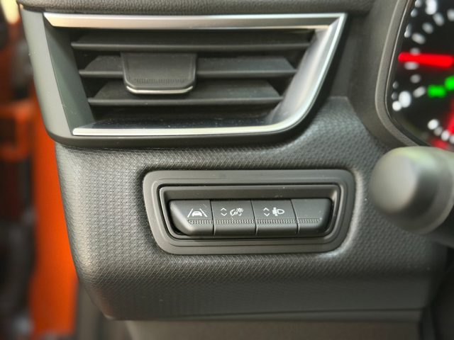 RENAULT Clio usata, con Fari LED