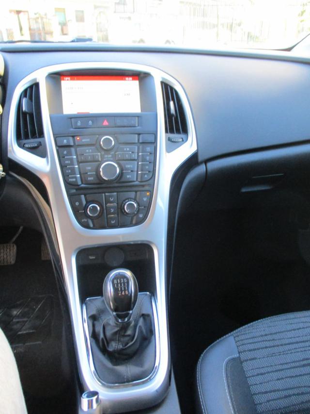 OPEL Astra usata, con Vivavoce