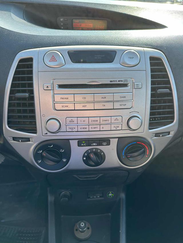 HYUNDAI i20 usata 15