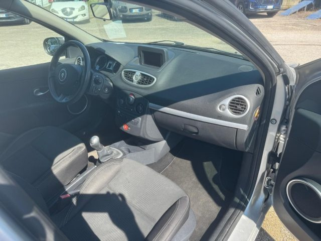 RENAULT Clio usata 11