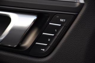 PORSCHE Macan usata, con Volante in pelle