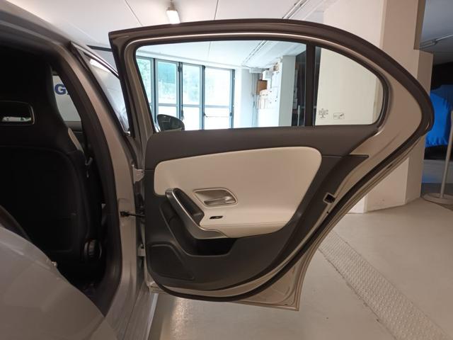 MERCEDES-BENZ A 250 usata, con Fari full-led