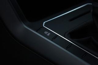 VOLKSWAGEN Taigo usata, con Luci diurne