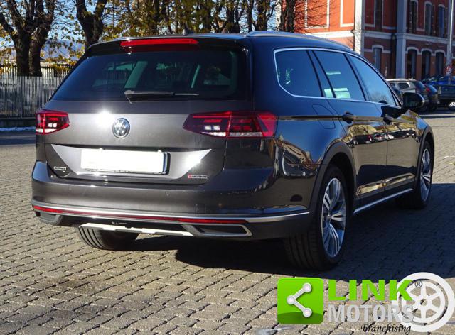 VOLKSWAGEN Passat Alltrack usata, con Servosterzo