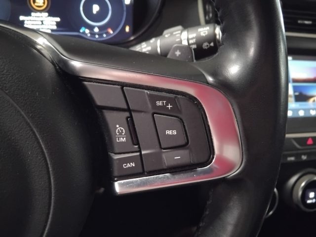 JAGUAR E-Pace usata, con Regolazione elettrica sedili