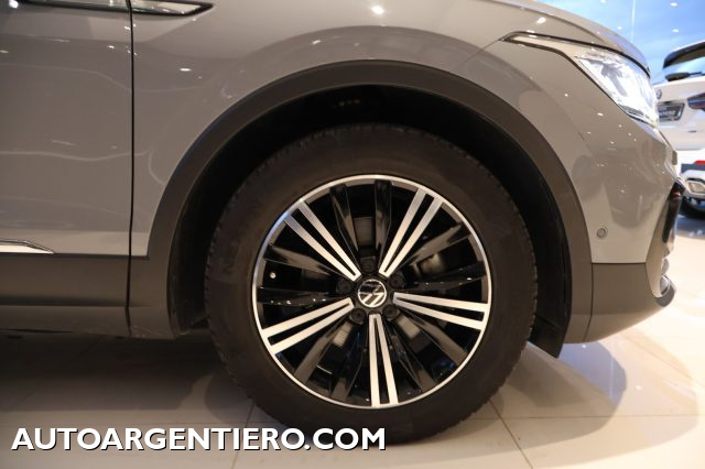 VOLKSWAGEN Tiguan usata, con Sensori di parcheggio posteriori