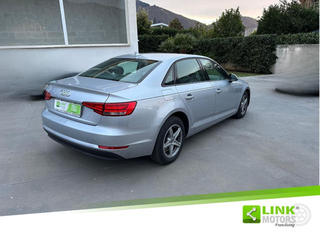 AUDI A4 usata, con Autoradio