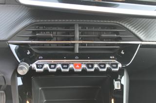 PEUGEOT 2008 usata, con Luci diurne LED