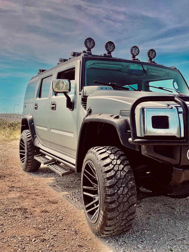 HUMMER H2 usata, con Autoradio