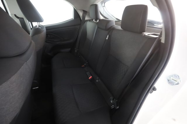 TOYOTA Yaris usata 3