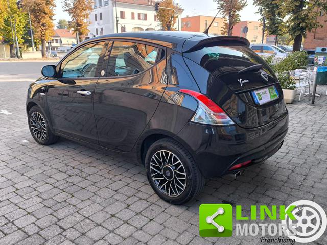 LANCIA Ypsilon usata, con Autoradio