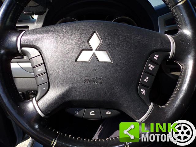 MITSUBISHI Pajero usata, con USB