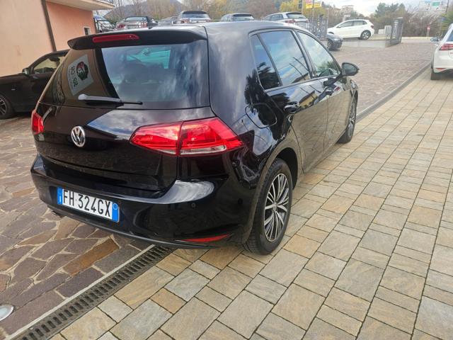 VOLKSWAGEN Golf usata, con Airbag laterali