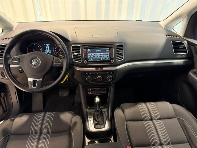 VOLKSWAGEN Sharan usata, con Autoradio
