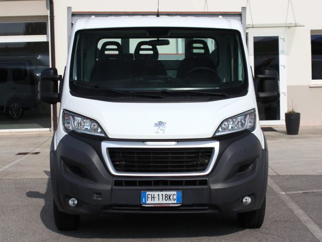 PEUGEOT Boxer usata, con Airbag