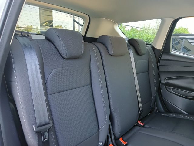 FORD Kuga usata, con Sedile posteriore sdoppiato