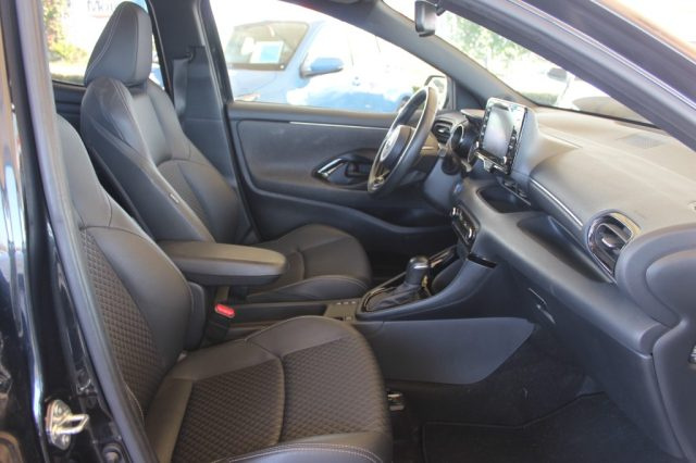 TOYOTA Yaris usata, con Cruise Control