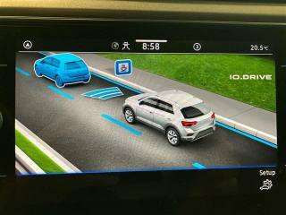 VOLKSWAGEN T-Roc usata, con USB