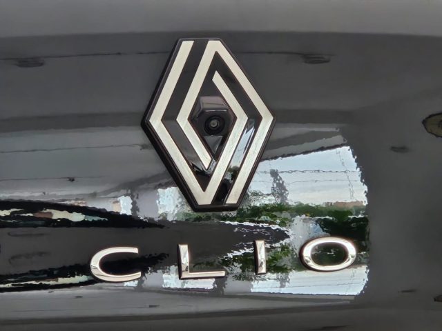 RENAULT Clio usata, con USB