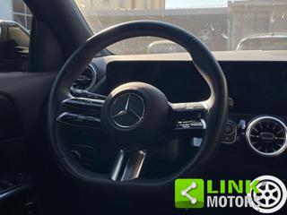 MERCEDES-BENZ GLA 180 usata, con Controllo automatico clima