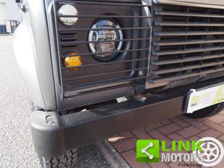 LAND ROVER Defender usata 11