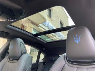MASERATI Levante usata, con Tettuccio apribile