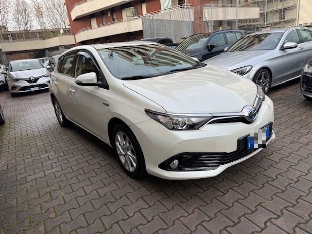 TOYOTA Auris Touring Sports usata, con Autoradio