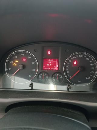 VOLKSWAGEN Touran usata 19