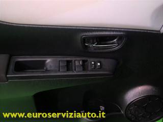 TOYOTA Yaris usata 37