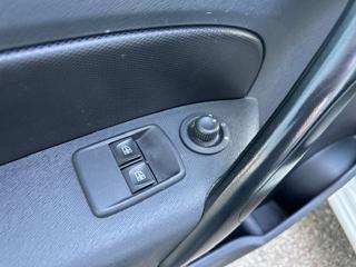 RENAULT Kangoo usata, con USB