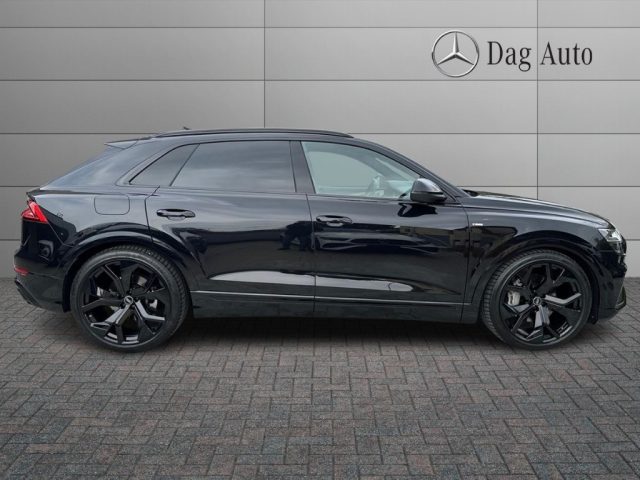 AUDI Q8 usata, con Alzacristalli elettrici