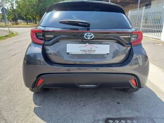 TOYOTA Yaris usata, con Fari direzionali