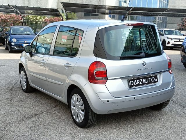 RENAULT Modus usata, con USB