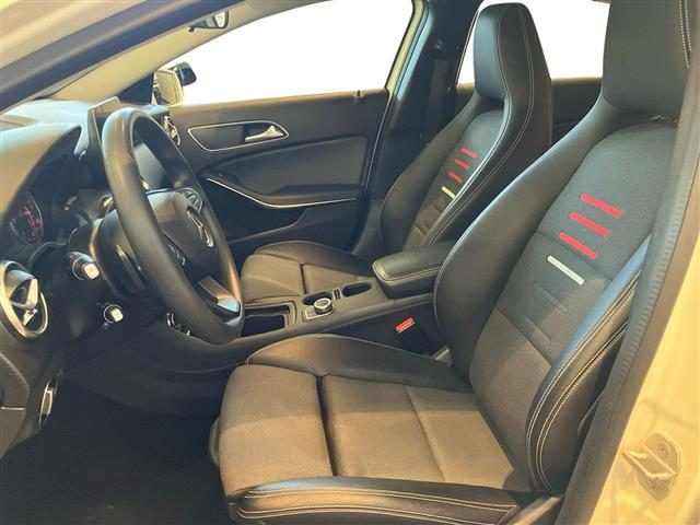 MERCEDES-BENZ CLA usata 9