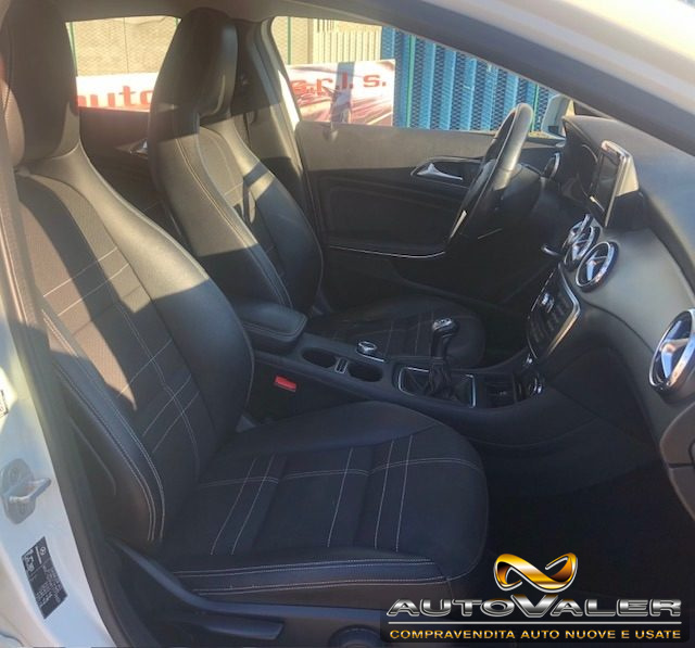 MERCEDES-BENZ GLA 200 usata, con Fari Xenon