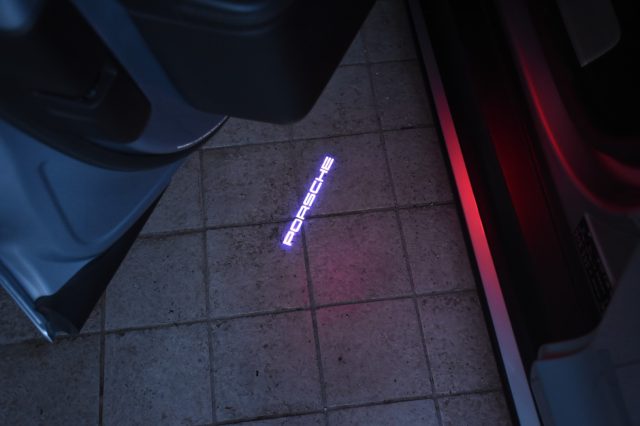 PORSCHE Taycan usata, con Regolazione elettrica sedili